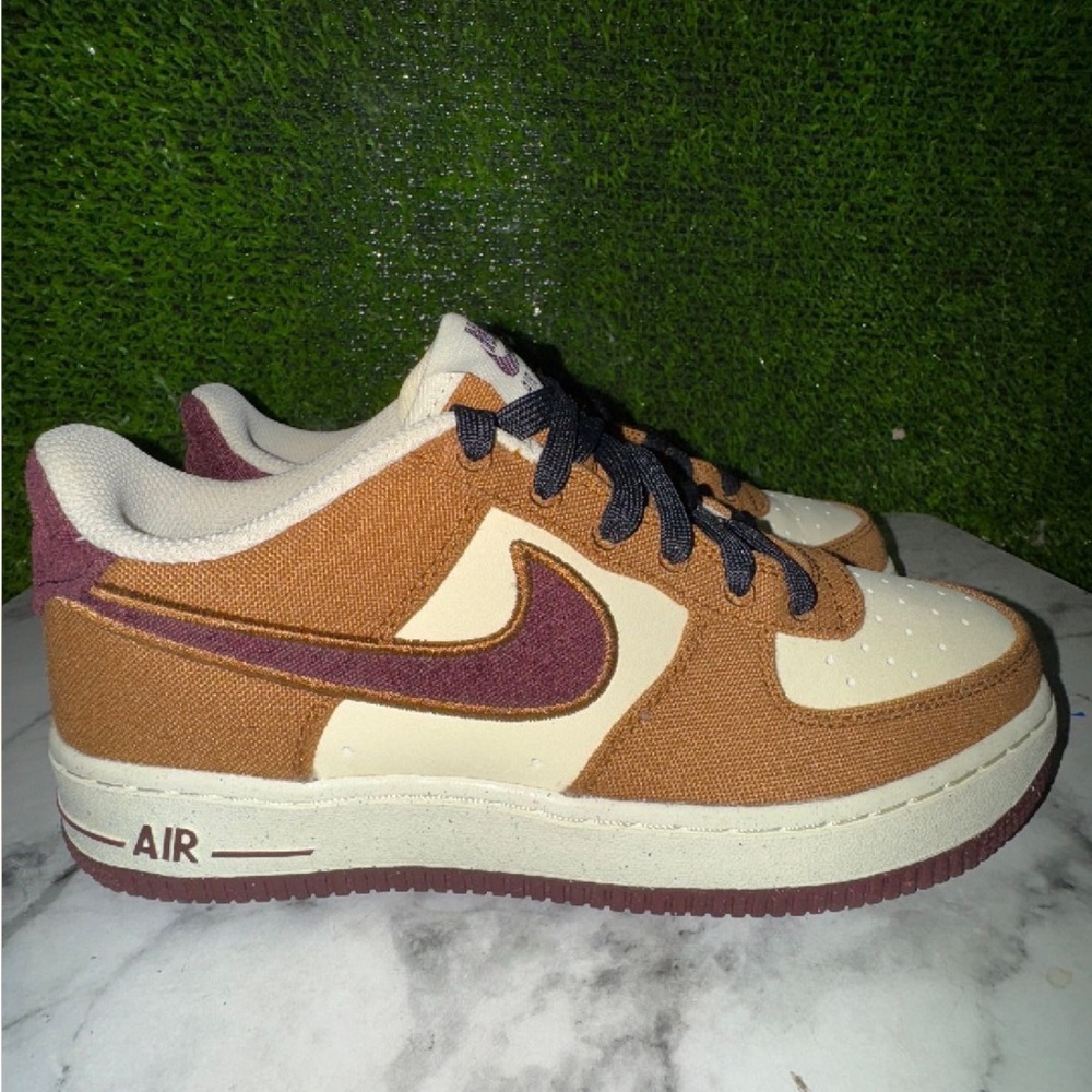 Nike AirForce Light British Tan Burgundy Crush